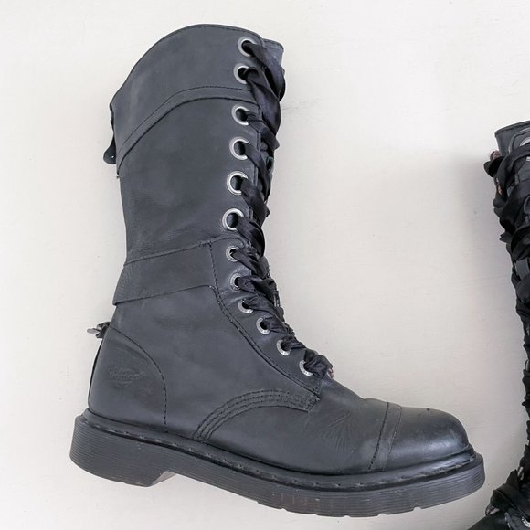 Dr. Martens Grey Leather Triumph Tall Lace Up Fold Over Boot Pink Plaid Size 9 - Picture 8 of 10